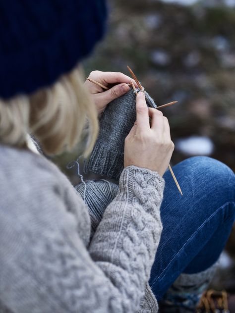 Learn how to knit wool socks with Novita's video tutorial! This video will walk you through knitting socks with Novita's 7 Veljestä / 7 Brothers Aran yarn - our classic sock yarn available in many colours. #novitaknits #knitting #knits #handknitting #socks #woolsocks #villasukat #tutorial #videotutorial Knitting Photography, Knit Wool Socks, Foto Tips, Learn How To Knit, Cool Ideas, Wool Socks, Knitting Tutorial, Sock Yarn, Knitted Blankets