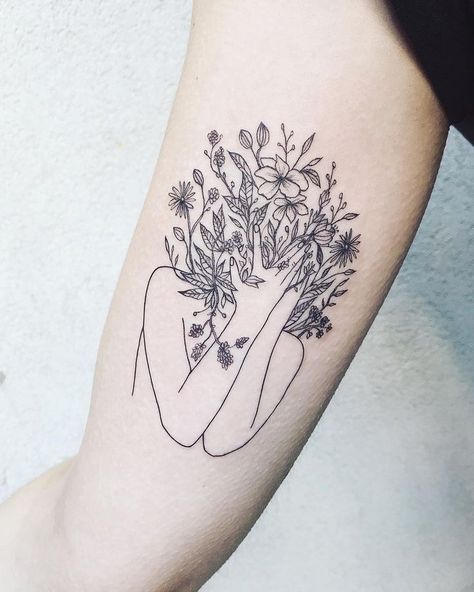 flower face tattoo Elegant Tattoo Ideas, Noir Tattoo, Wildflowers Tattoo, Tattoo Diy, Scar Tattoo, Type Tattoo, Shape Tattoo, Muster Tattoos, Inspiration Tattoos