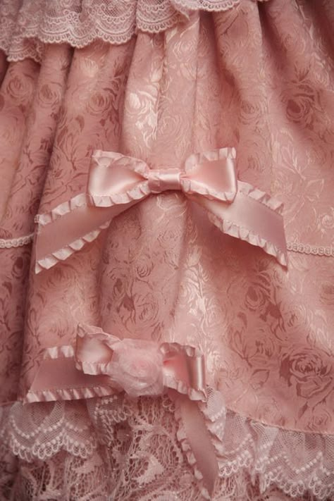 Dress Princess Aesthetic, Little Dorrit, Princess And The Pauper, Princess Core, Dress Princess, Princess Aesthetic, Pink Princess, Marie Antoinette, The Beast