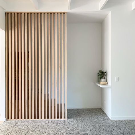 R I V E R L A N D projects on Instagram: “Beautiful timber batten detailing turning what used to be a really crap 😆 staircase, in to something magic. And those terrazzo tiles ✨…” Timber Battens, Modern Room Divider, Wood Slat Wall, Terrazzo Tiles, Room Partition Designs, House Stairs, Slat Wall, Staircase Design, Stairs Design