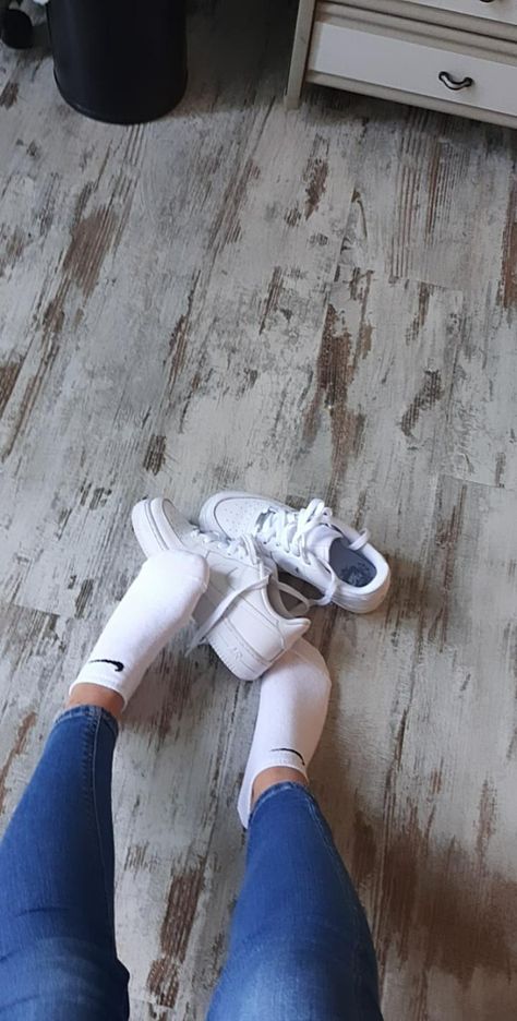 Socks Aesthetic, Nike Fashion Shoes, Crop Top With Jeans, Jeans Outfit Women, Casual Nails, Elephant Tattoo, Leggings And Socks, White Socks, Cute Socks