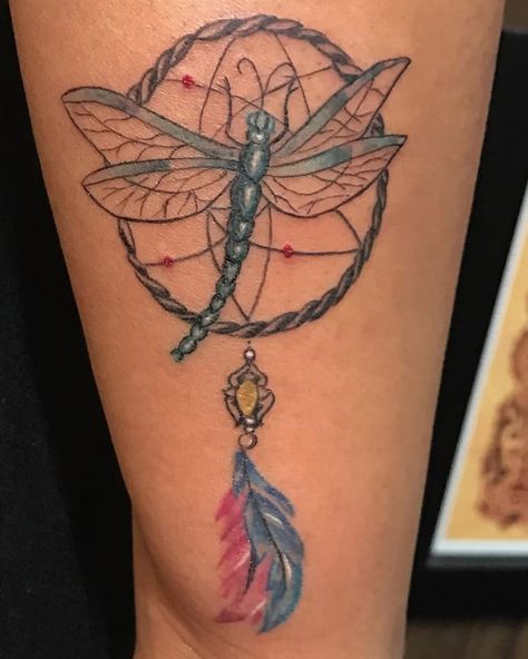 Dragonfly Dreamcatcher Tattoo, Miss Mom, Dream Catcher Tattoo, Dragonfly Dreams, Dragonfly Tattoo, Lotus Tattoo, Dream Catcher Diy, Ink Ideas, Creative Tattoos