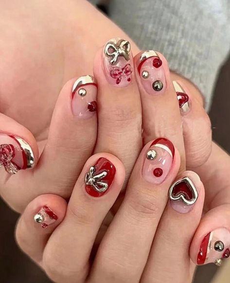 Short Nails Decoration, Burgundy Metallic Nails, Short 3d Nails, Red Nail Short, Red Silver Nails, Hello Nails, Pretty Gel Nails, Soft Nails, Style Français