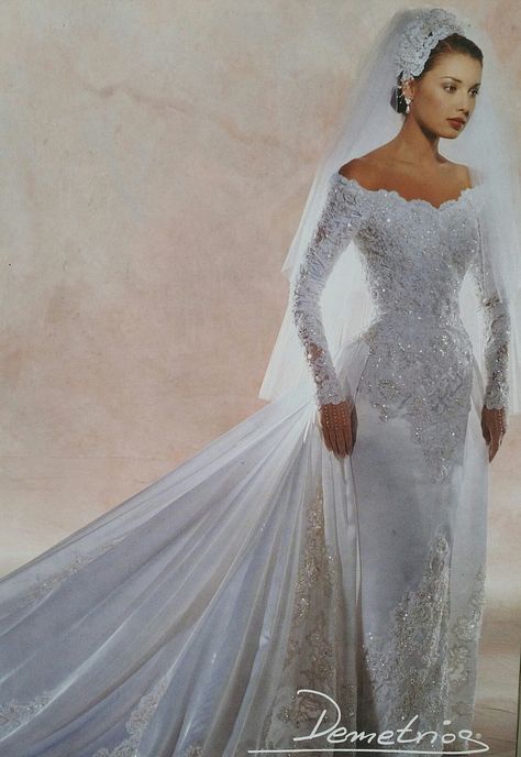 Wedding Dresses 90s, Long Sleeve Wedding Dress Lace Vintage, Wedding Dresses 80s, 90s Wedding Dress, 90s Wedding, Dresses 90s, Vintage Wedding Gowns, Gowns Vintage, Vintage Brides