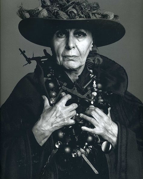 the making table (@makingtable) • Instagram photos and videos Women With Hats, How To Be Beautiful, Art Lesson Plan, Louise Nevelson, Portraiture Art, Artists At Work, Artist Studios, Richard Avedon, Women In Art