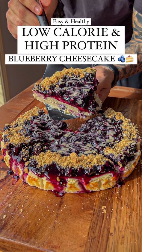 AUSSIE FITNESS 🇦🇺💪🏼 | Dez on Instagram: "LOW CALORIE BLUEBERRY CHEESECAKE🫐🍰 High Protein & Easy💪🏼 Looking to satisfy your sweet cravings AND hit your macros at the same time? This blueberry cheesecake is easy, packed with protein, low calorie & actually tastes like a real cheesecake! At only 166 calories with 16g of protein per slice this is an amazing alternative to a protein bar. (Per Serve - 6 Servings Total) 166.5 Calories 12.6gC | 5.3gF | 16.3gP Ingredients 👇🏼 - 150g Light Cream Low Calorie Blueberry Cheesecake, Low Calorie High Protein Blueberry Cheesecake, Low Carb High Protein Cheesecake, Low Calorie High Protein Cheesecake, High Protein Lemon Cheesecake, High Volume Low Cal Desserts, Low Cal High Protein Cheesecake, High Protein Blueberry Cheesecake, Low Calorie Blueberry Recipes