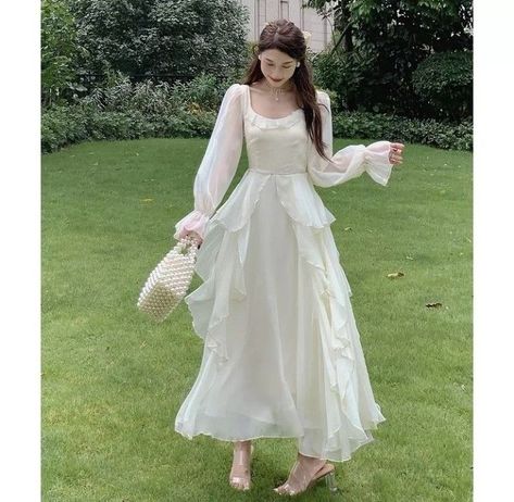 Fairy Dress Hijab, Prom Night Gown, White Dress Hijab, Long White Flowy Dress, Cottagecore Dresses Aesthetic, Long Dress Korean Style, White Dress Aesthetic, Long Dress Korean, French Party