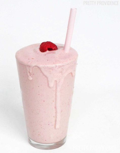 Best Ever Raspberry Shake - Pretty Providence Raspberry Protein Shake, Berry Milkshake, Rasberry Smoothie, Raspberry Shake, Raspberry Milkshake, Smoothie Raspberry, Raspberry Milk, Amazing Drinks, Ice Cream Shake