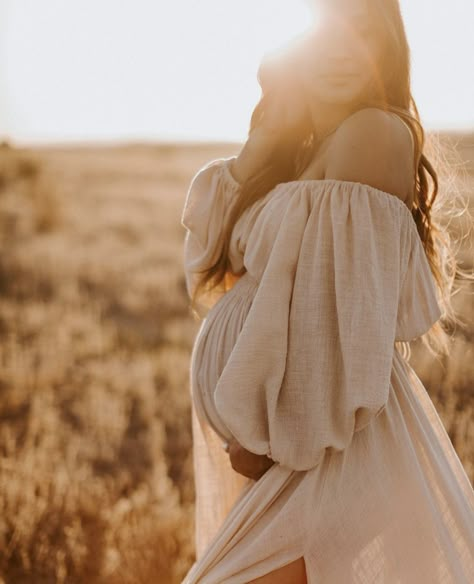 Blush Pink Maternity Dress Photoshoot, Maternity Shoot Near Water, Sitting Maternity Poses Mom, Boho Pregnant Photoshoot, Maternity Photos Just Mom, Maternity Photo Outfits Summer, Maternity Photography Field, August Maternity Pictures, Pregnancy Photos Outdoor