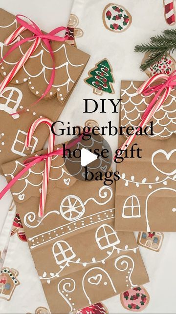 Kelly Oester - your new DIY mom friend on Instagram: "✨Gingerbread house gift bags✨ I have seen these floating around Pinterest and had to make my own! 

A cute inexpensive way to give gifts! Maybe a teacher gift? Cookies for a neighbor or friend? I'm sharing another idea later this week!! 

#diy #diychristmas #diygifts #diygiftbag #diygiftbags #gingerbreadhouse #gingerbread #makeitwithmichaels #sharetheeverymom #christmastreeinspo #diyprojects" Christmas Cookie Bags Diy, Gingerbread Gift Bags, Diy Grocery Bags, Diy Lunch Bag, Gift Cookies, Bread Gifts, Teacher Gift Bags, Christmas Tree Inspo, Diy Mom