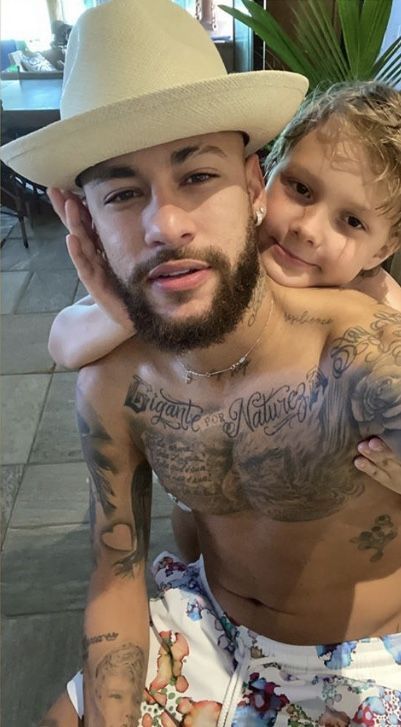 Pin by Ashanti on Neymar e Filho David Lucca | Neymar son, Neymar football, Neymar Neymar Kid, Neymar Son, Football Neymar, Baby Boy Fall Outfits, Brown Hair Roblox, Footballers Wives, Messi And Neymar, Neymar Football, Soccer Guys