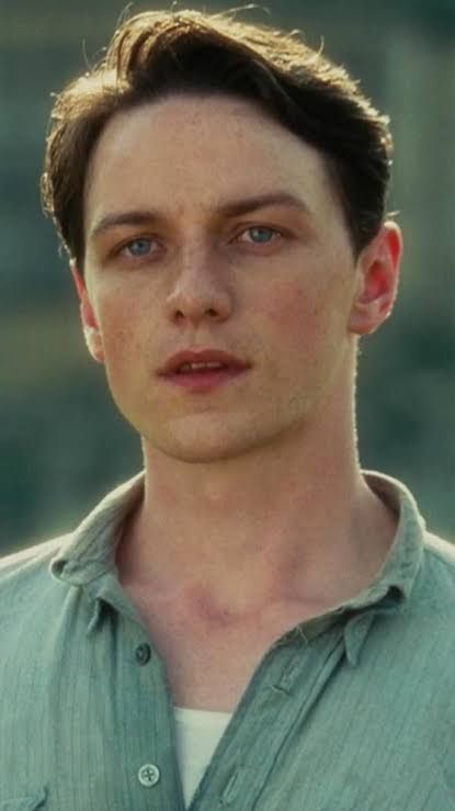 Atonement James Mcavoy, James Macovey Atonement, James Mcavoy Young Cute, James Mcavoy Shirtless Pictures, James Mcavoy Becoming Jane, Young James Mcavoy, James Mcavoy Aesthetic, James Macovey, James Mcavoy Shirtless