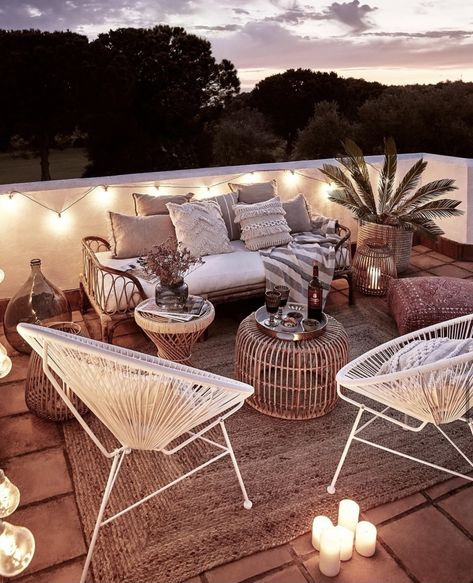 38 Best Outdoor Patio Decors to Get Now - atinydreamer Patio Decor Inspiration, Klein Balkon Decor, Apartments Kitchen, Ideas Terraza, Enchanting Places, Small Patio Decor, Terrasse Design, Balkon Decor, Terrace Decor