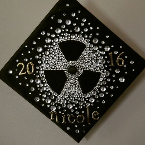 Radiology Student Graduation Cap Radiology Student Graduation, Radiologist Technologist, Radiology Graduation, Rad Tech Student, Radiology Schools, Radiologic Technology, Xray Markers, Radiologic Technologist, Radiology Student