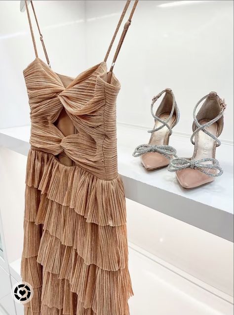 ✨ Gianni Bini Grace Metallic Plisse Sweetheart Neck Cut-Out Tiered Dress✨ | Wedding Guest | Metallic | Formal | Country Concert | Taylor Swift Outfit | Summer Dress | Gown | Wedding | Bridesmaid Dress | Follow my shop @Recycled_Roses on the @shop.LTK app to shop this post and get my exclusive app-only content! #liketkit #LTKFind #LTKwedding #LTKSeasonal @shop.ltk https://liketk.it/4c2zR Chic Prom Dresses, Ruffle Prom Dress, Blue Long Sleeve Dress, Taylor Swift Outfits, Summer Dress Outfits, Dresses Party, Gianni Bini, Wrap Dress Floral, Sweetheart Neck