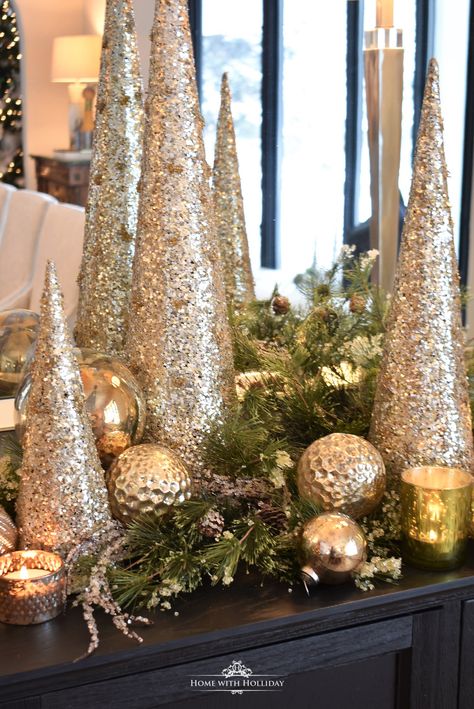 Gold And Silver Christmas, Christmas Cones, Centerpiece Christmas, Silver Christmas Decorations, Centerpieces Diy, Glam Christmas, Cone Christmas Trees, Gold Christmas Decorations, Christmas Centerpiece