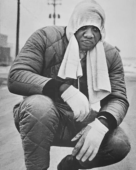 Boxing Photos, Floyd Patterson, Sonny Liston, Boxing Legends, Vintage Boxing, Boxing Images, Boxing Posters, Boxing History, Professional Boxer