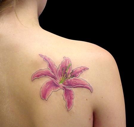 petal style, touch up ideas... Stargazer Tattoo, Pink Stargazer Lily, Stargazer Lily Tattoo, Gardenia Tattoo, Lily Tattoo Meaning, Lily Tattoos, Wicked Tattoos, Stargazer Lily, Plant Projects