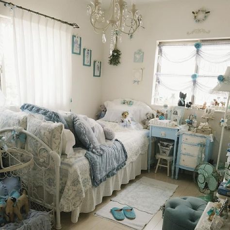 Blue Girly Room, Blue Girly Bedroom, Pastel Blue Room, Blue Vintage Room, Coquette Room Aesthetic Blue, Blue Coquette Room, Blue Coquette Bedroom, Coquette Bedroom Blue, Light Blue Room