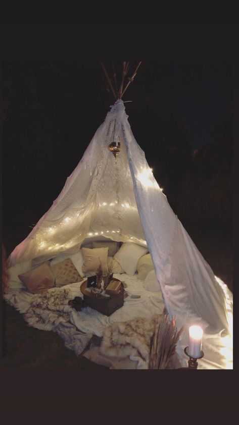 My birthday teepee it was cozy af Birthday Teepee, Indoor Tents, Woodland Cottage, Maple Ridge, Cozy Places, Winter Woodland, Wait And See, Old Paintings, Tiny House On Wheels