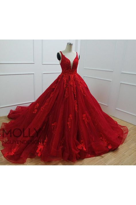 Purple Wedding Gown, Red Ballgown, Red Ball Gowns, Red Wedding Dress, Red Quinceanera Dresses, Pretty Quinceanera Dresses, Purple Gowns, Beads Work, V Neck Prom Dresses