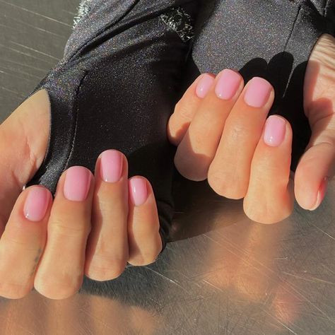 Bubble Gum Opi Gel, Short Bubble Gum Pink Nails, Bumble Gum Pink Nails, Bubblegum Pink Gel Nails, Pink Nails Bubble Gum, Nail Colors Opi, Soap Nails, Bubblegum Nails, Bubblegum Pink Nails