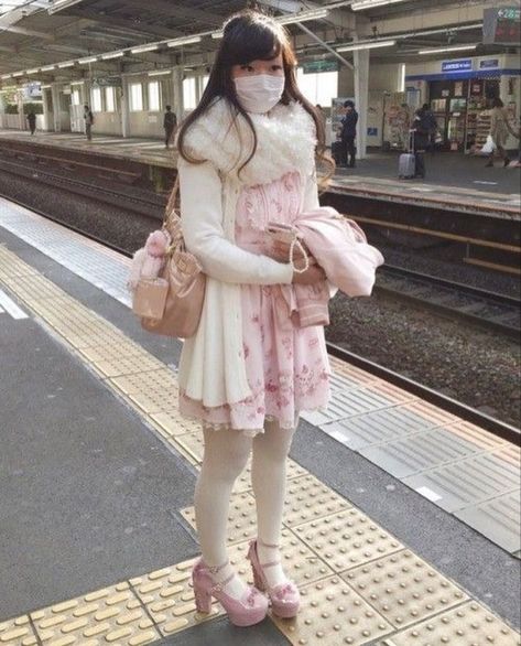 Pastel Pink Fashion, Casual Hime Gyaru, Himekaji Gyaru Outfits, Gyaru Fashion Pink, Liz Lisa Outfits, Himekaji Aesthetic, Himekaji Gyaru, Himekaji Outfits, Jfashion Kawaii