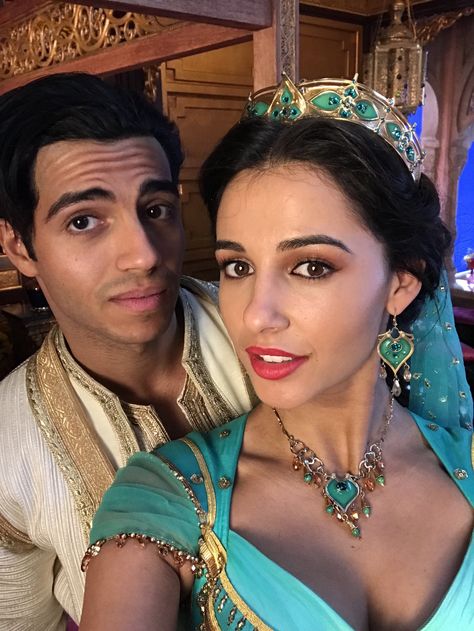 Aladdin Film, Jasmine And Aladdin, Aladdin Live, Aladdin Costume, Disney Live Action Movies, Disney Enchanted, Disney Live, Naomi Scott, Aladdin And Jasmine