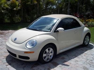 love Volkswagen Convertible, Punch Buggy, Volkswagen Beetle Convertible, Volkswagen New Beetle, Beetle Car, Beetle Convertible, Stuff For Sale, Volkswagen Car, New Beetle