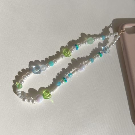 Beaded Phone Strap, Y2k Phone, Beaded Designs, Strap Phone, Phone Chain, Green Pearls, Phone Strap, Luke Hemmings, Faceted Glass