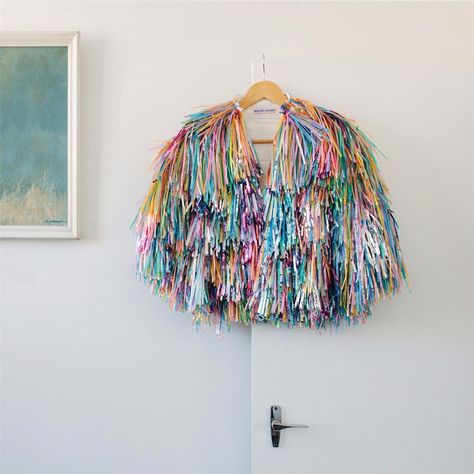 I need a tinsel jacket from @imakestagram to wear on the weekends. And all days that end in Y! Tinsel Jacket Diy, Diy Karneval, Tinsel Jacket, Rachel Burke, Tassel Jacket, Frankie Magazine, Unicorn Craft, Diy Unicorn, Medieval Tapestry