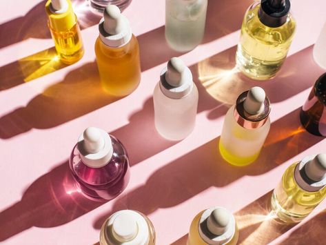 6 skincare products to splurge or save on, according to dermatologists Expensive Brands, Skincare Items, Vitamin C And Zinc, Cheap Skin Care Products, Cream For Dry Skin, Sunscreen Moisturizer, Effective Skin Care Products, Facial Moisturizers, Hydrating Cream