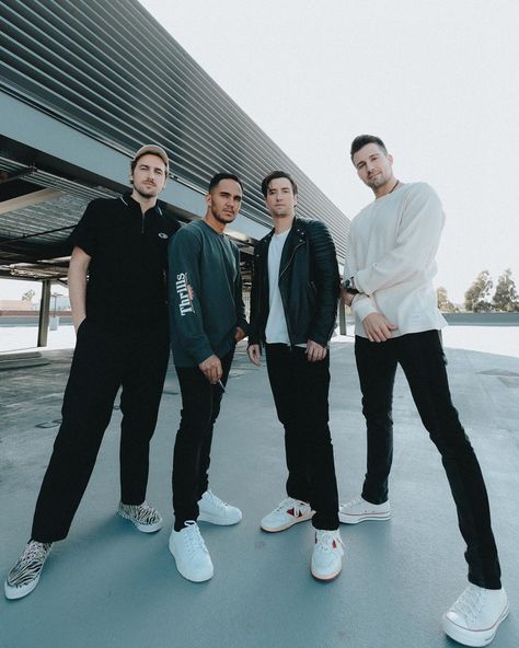 Kendall Schmidt on Instagram: “A little known fact about @bigtimerush is that we all have very long legs. We might be the longest legged band there is. We are very proud…” Rush Concert, Teen Idle, Rush Band, Logan Henderson, James Maslow, Kendall Schmidt, Concert Aesthetic, Big Time Rush, 1d And 5sos