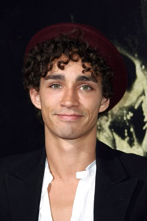 Robert Sheehan Gym Motivation Quotes Inspiration, Gym Motivation Quotes Women, Gym Motivation Women, Bafta Award, Robert Sheehan, The Quiet Ones, Irish Actors, Ex Machina, Michael Fassbender