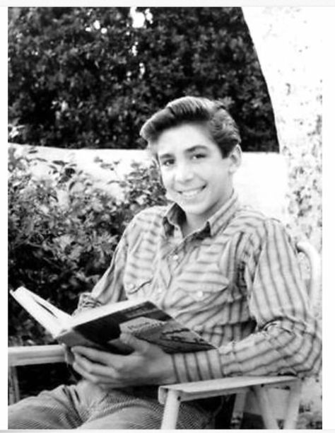 Johnny Crawford #johnnycrawford  The Rifleman #therifleman The Donna Reed Show, Chuck Connors, Johnny Crawford, Old West Town, James Dean Photos, Hogans Heroes, The Rifleman, Donna Reed, American Bandstand