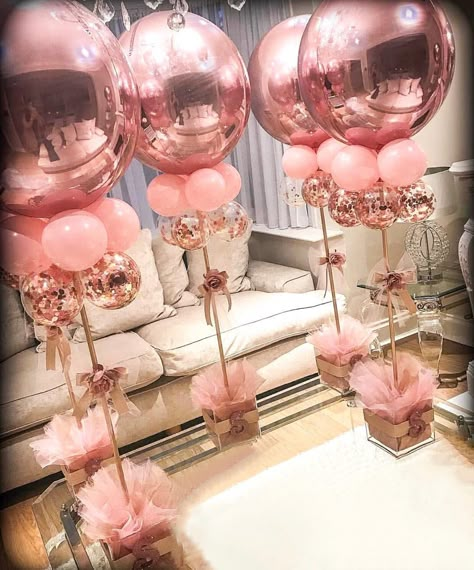 🎉OMG BALLOONS🎉 on Instagram: “Rose gold balloon centerpieces 😍#orbz #orbzballoons #ballooncenterpieces” Pink And Gold Balloon Centerpieces, Balloon Centerpieces, Shower Centerpieces, Balloon Ideas, Wedding Balloons, Balloon Decor, Gold Party, Balloon Art, בר מצווה