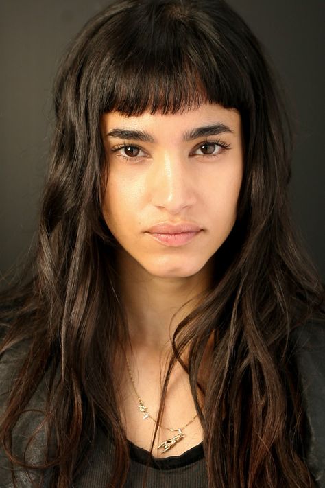 Sofia Boutella (1066×1600) Sofia Boutella, Baby Bangs, Best Beauty Tips, Grunge Hair, Hairstyles With Bangs, Dark Hair, Hair Goals, New Hair, Hair Inspo