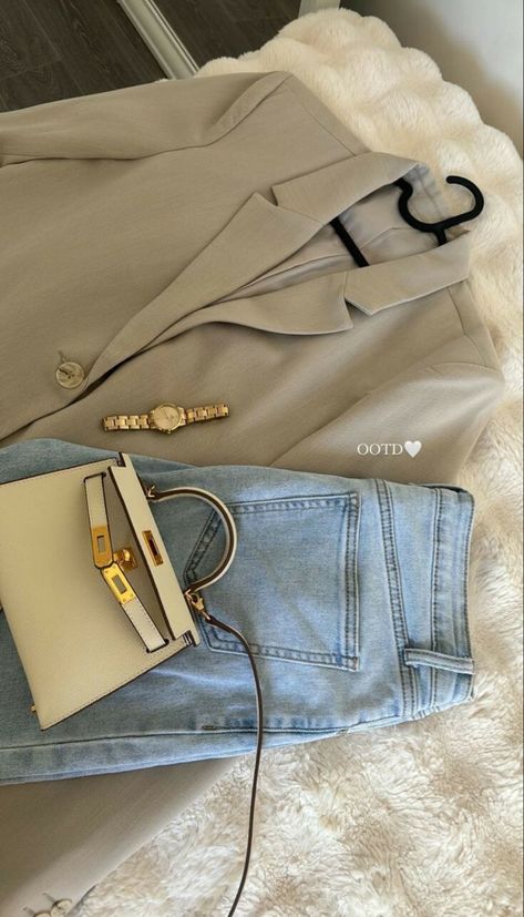 Ootd Instagram Story, Ootd Story, ليلي كولينز, Bussines Women Lifestyle, Simple Style Outfits, Hijab Trends, Oufits Casual, Muslim Outfits Casual, Everyday Fashion Outfits