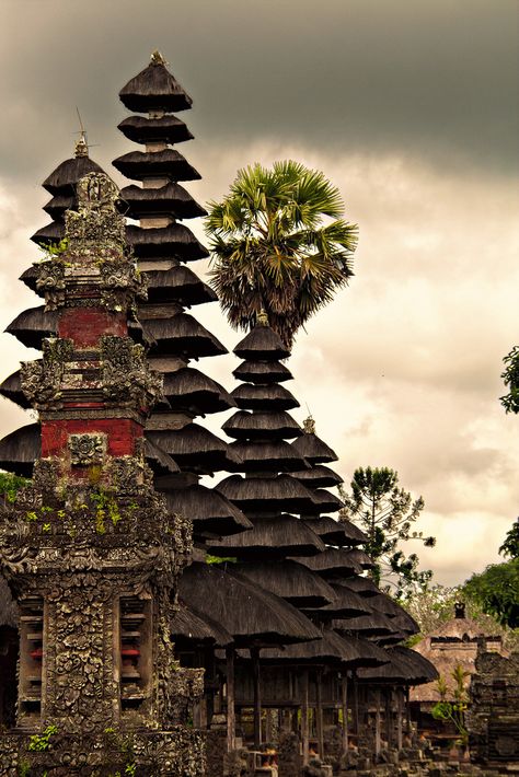 Meru (Mengwi, Bali - Indonesia) by Kaptah Seat Of The Soul, Bali Lombok, Temple Architecture, Bali Island, Hindu Temple, Seminyak, Paradise Island, Bali Travel, Place Of Worship