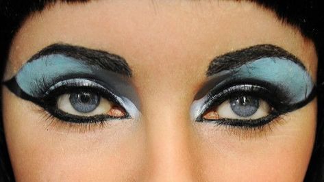 Ancient Egyptian makeup
Eye makeup eyeliner Blue eyeshadow Egyptian Make Up, Egypt Makeup, Egyptian Eye Makeup, Cleopatra Beauty Secrets, Egyptian Makeup, Egyptian Blue, Korean Beauty Secrets, Take Care Of Your Skin, Alcohol Free Toner