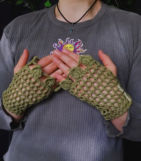 Crochet Fishnet Gloves, Fairycore Crochet, Crochet Fishnet, Fishnet Gloves, Gauntlet Gloves, Crochet Gloves, Dec 8, Cute Crochet, Diy Crochet