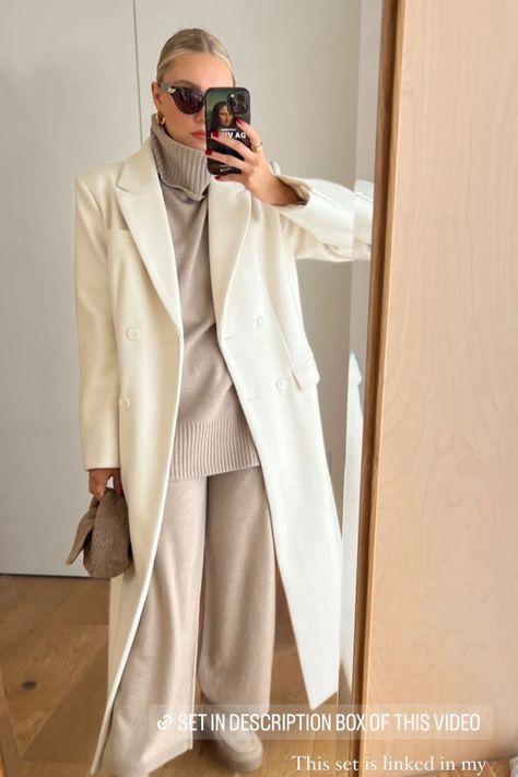 Cream Coat Outfit Winter Classy, White Long Coat Outfit, Long Cream Coat Outfit, White Wool Coat Outfit, Ivory Coat Outfit, Cream Colored Outfits, Cream Wool Coat Outfit, Beige Wool Coat Outfits, Cream Coat Outfit Winter