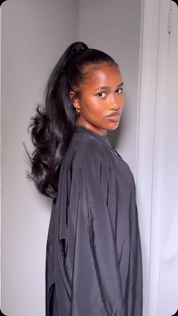 Jleah Greene on Instagram: "half up half down on my girl 💕, using 3 18” Cambodian Wave bundles.   #tapeins #pheonixhairstylist #azhairstylist #arizonahairstylist #bostonhairstylist" Natural Hair Blowout, Black Ponytail Hairstyles, Birthday Hair, Hair Crush, Baddie Hairstyles, Wig Styles, Half Up Half Down, Black Girls Hairstyles, Hair Skin