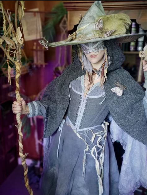 Into The Woods Witch Costume, Goth Ren Faire Outfit, Moth Inspired Outfit, Ren Fair Witch, Ren Faire Witch, Into The Woods Witch, Elf Creature, Ren Faire Outfit Ideas, Ren Faire Costume Ideas