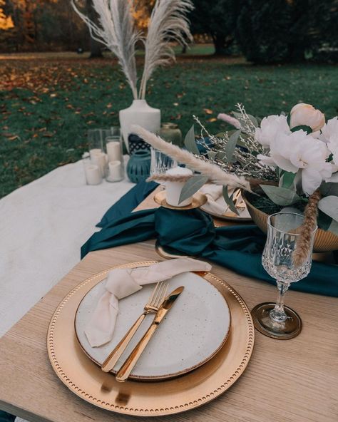 Gather & Co. Luxe Picnics on Instagram: “Meet our emerald package 💙” Lux Picnic, Luxe Picnic, Bday Picnic, Green Picnic, Luxury Picnic, Dark Color Palette, Picnic Ideas, Dark Colors, Green And Gold