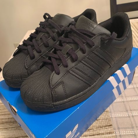 Adidas Superstar C Preschool Black/Black sz 3 All Black Superstar Adidas Outfit, All Black Adidas Superstar, Black Adidas Superstar, Black Superstars, Adidas All Star, Adidas Superstar Outfit, All Black Adidas, Adidas Superstar Black, Superstar Adidas