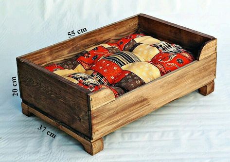 Wooden Dog Bed, Pallet Dog Beds, Modern Cat Bed, Diy Dog Food, Cama Pet, Diy Dog Bed, Dog Photoshoot, Dog Crafts, Wood Pallet Projects