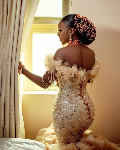 Brown Wedding Dress, Nigerian Wedding Dresses Traditional, Nigerian Wedding Dress, Igbo Bride, Lace Dress Classy, African Bridal Dress, African Traditional Wedding Dress, Nigerian Lace Styles, African Wedding Attire