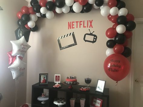 Netflix Themed Party, Government Activities, Themes Party, Student Government, Ideas Party, Thanksgiving Turkey, Themed Party, Home Decoration, Party Outfit