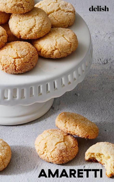 Amaretto Cookies, Italian Biscotti Recipe, Amaretti Cookie Recipe, Italian Biscotti, Amaretti Cookies, Italian Cookie Recipes, Cookies Soft, Keto Christmas, Biscotti Recipe